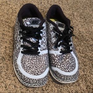 Women’s Nike shoes